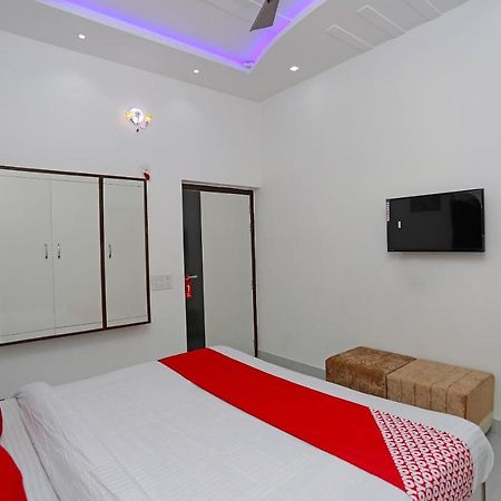 Hotel Rest Palace Agra  Exterior photo